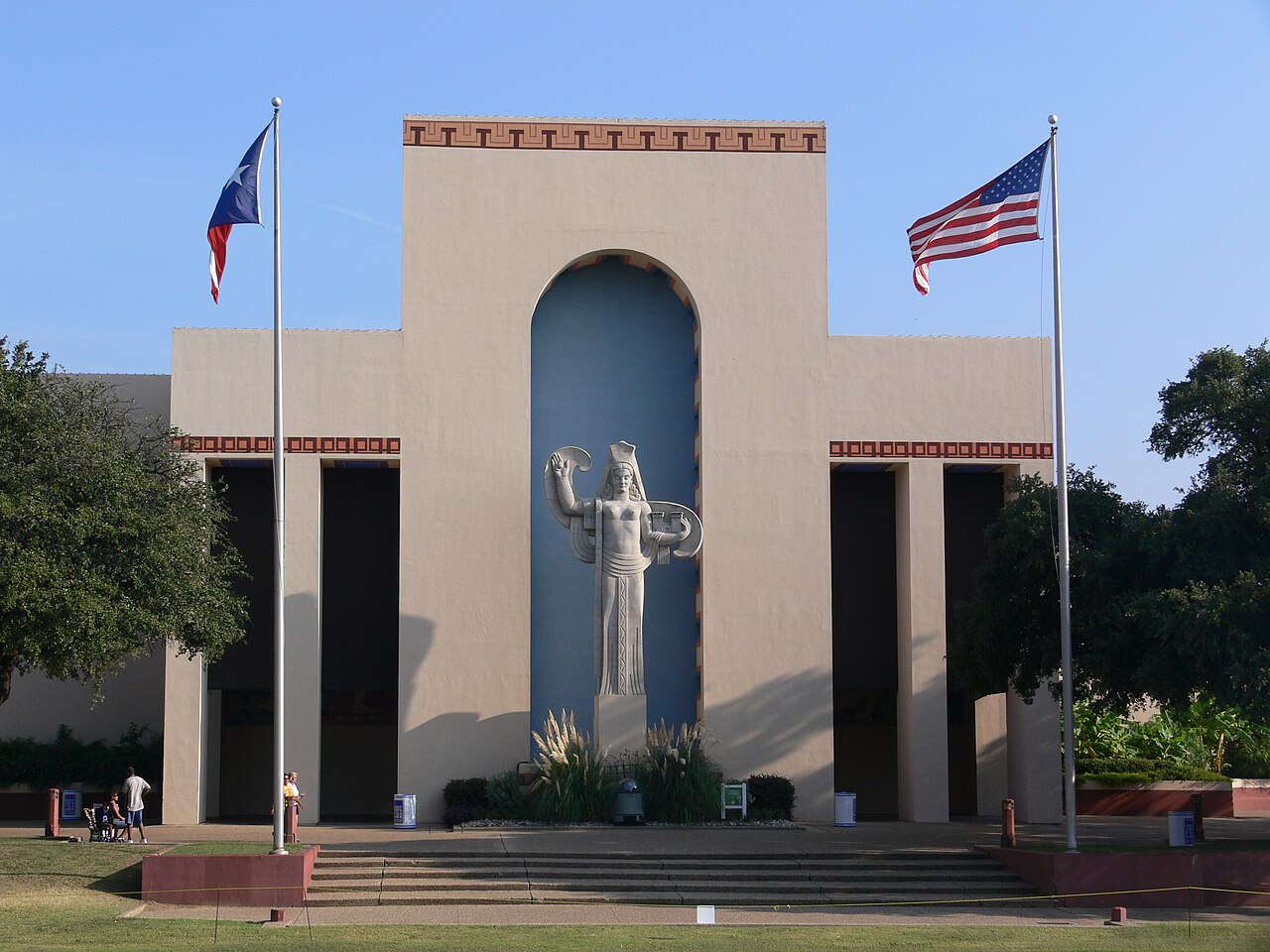 Fair Park Esplanade